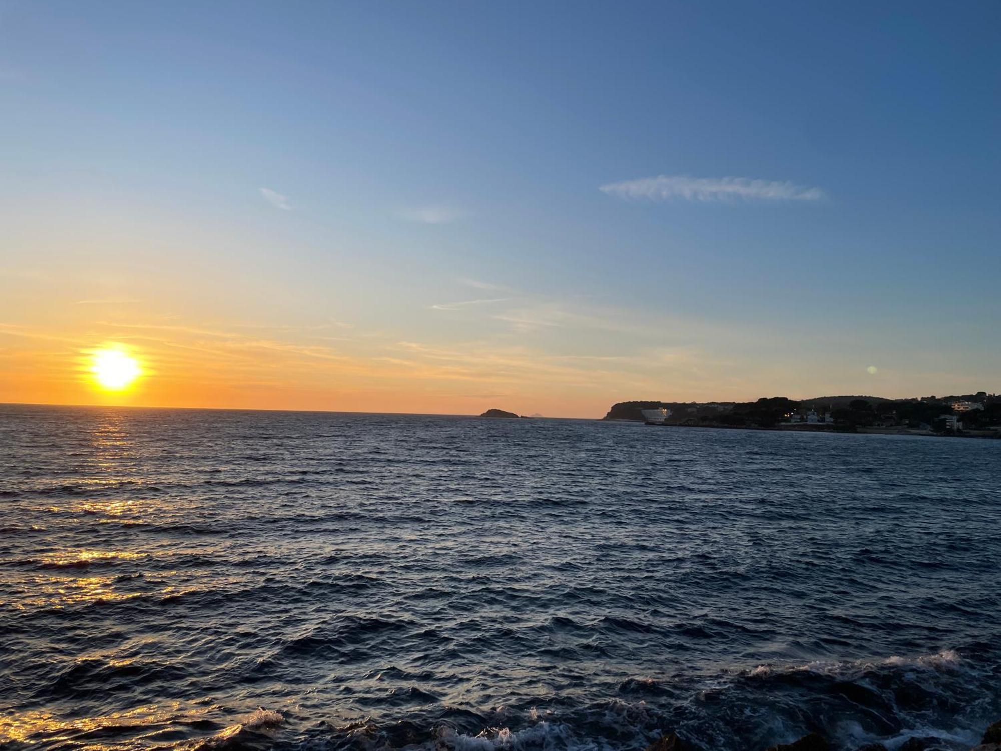 21 - Tres Agreable Rdc Avec Terrasse Et Parking Apartman Bandol Kültér fotó